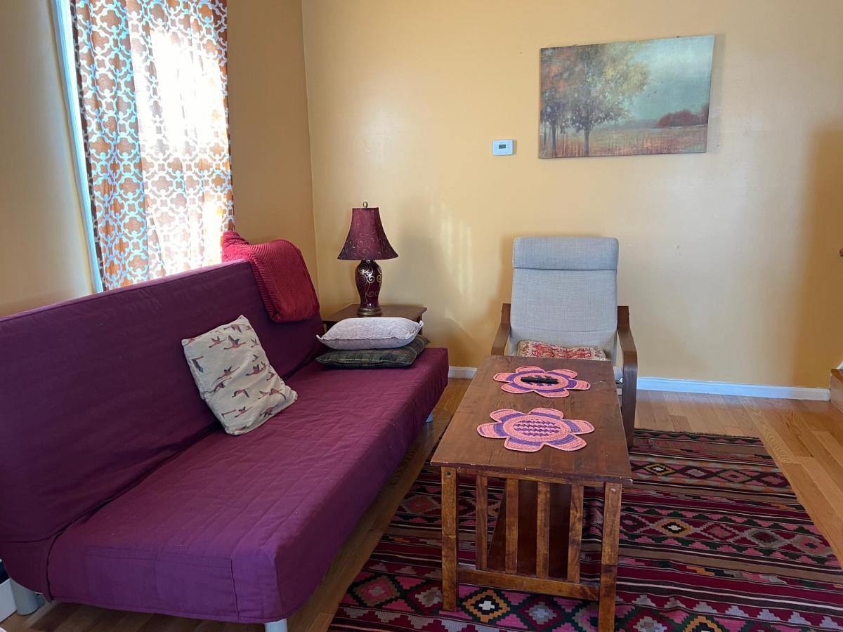 Beautiful Townhouse 2 Br's, 2 Bath's * Boston